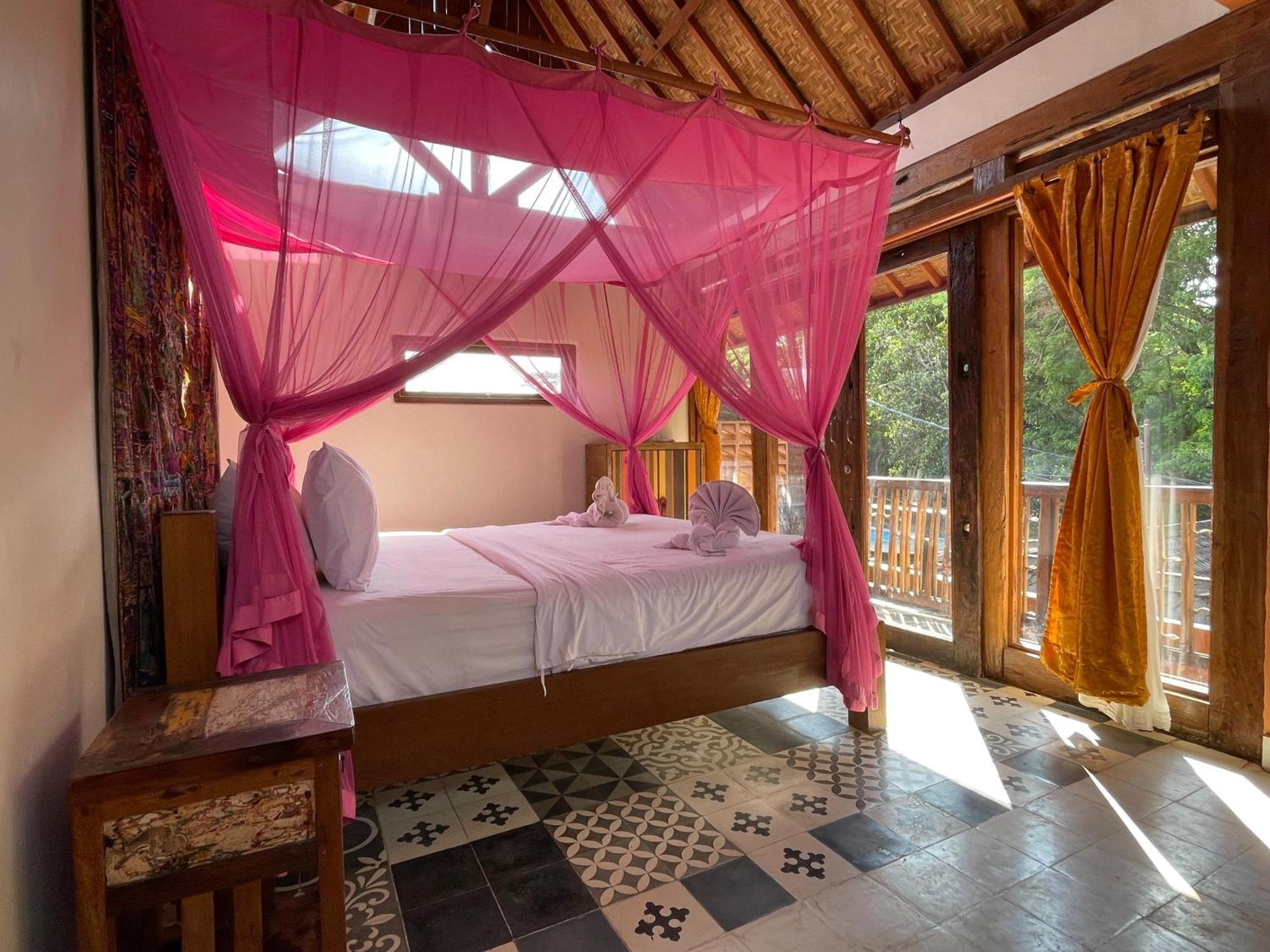 Bali Bohemia Huts 4*